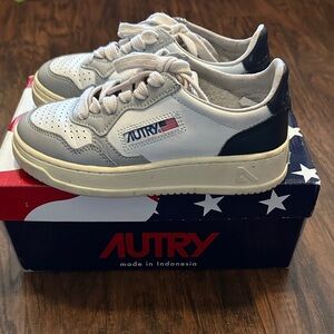 Autry Kulk Medalist Kids Sneakers